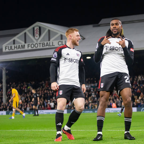 武磊飞赴多 武磊飞赴多